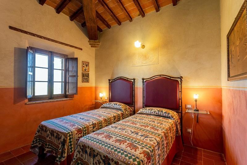 #<Apartment:0x00007f2e7693b560> view 15