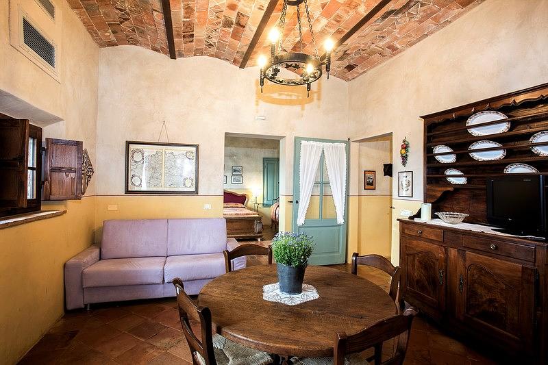 #<Apartment:0x00007f2e763a9610> view 4