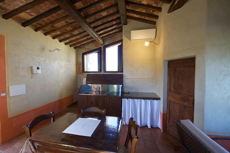 #<Apartment:0x00007f2e768a4250> view 6