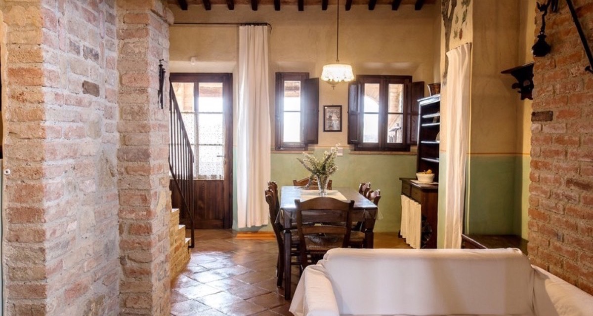 #<Apartment:0x00007f021c4a2318> view 4